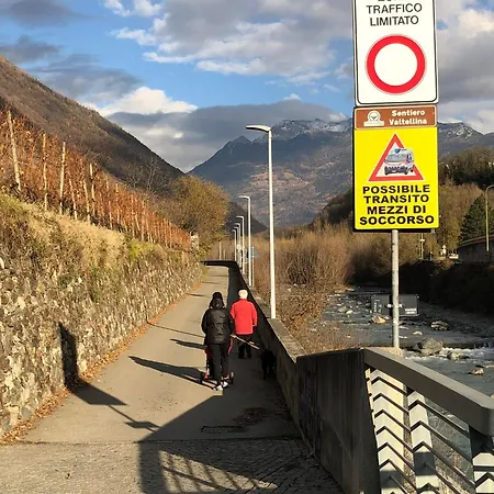 Sole Tra I Gelsi Feriehus Tirano