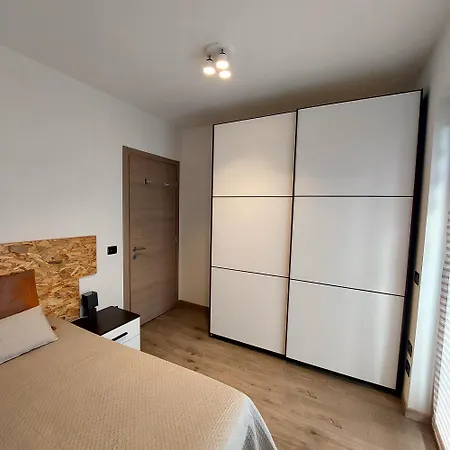 Sole Tra I Gelsi Feriehus *